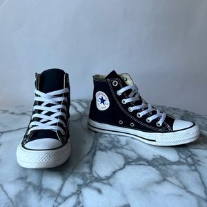 Black Chuck Taylor Converse High Tops // unisex